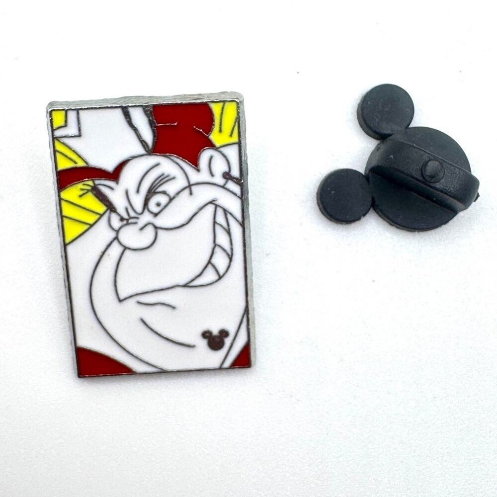 Queen of Hearts 2011 Disneyland Resort Hidden Mickey Trading Pin